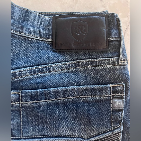 Men’s Rock & Republic Straight Leg Blue Jeans with 11” rise  Sz- 32 X 34 - Picture 4 of 9